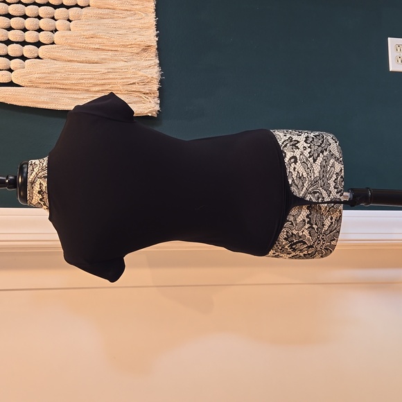 Express Black Short Sleeve Thong Bodysuit | Size M - Picture 3 of 7